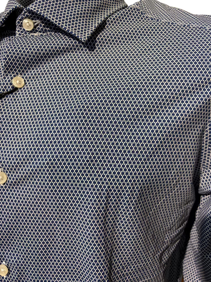 LESS WORRIES - STRETCH SHIRT